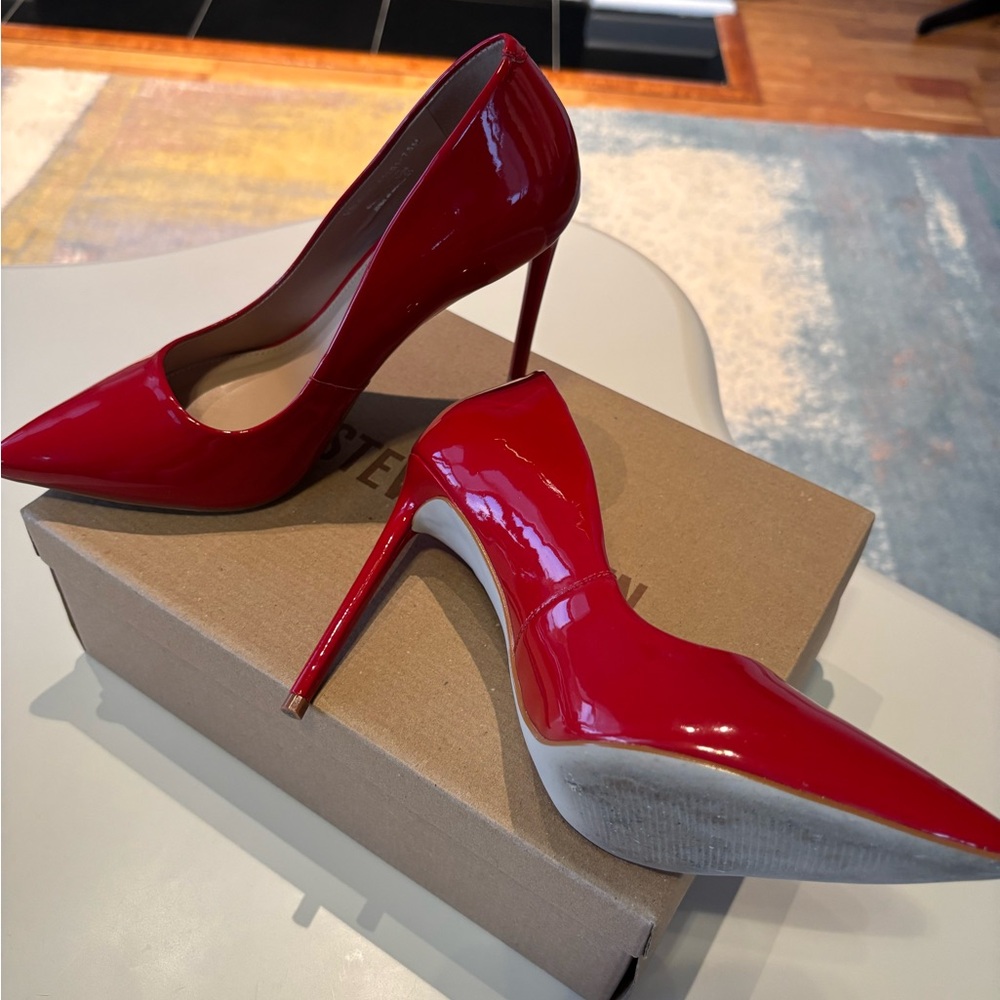 Steve Madden Red Patent Vala Shoes 7.5 - Picture 4 of 10